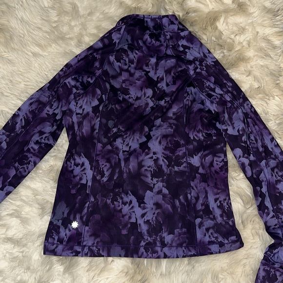 Athleta Rainier 1/2 zip - Picture 8 of 8